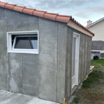 Abri de jardin en béton enduit 1 pente